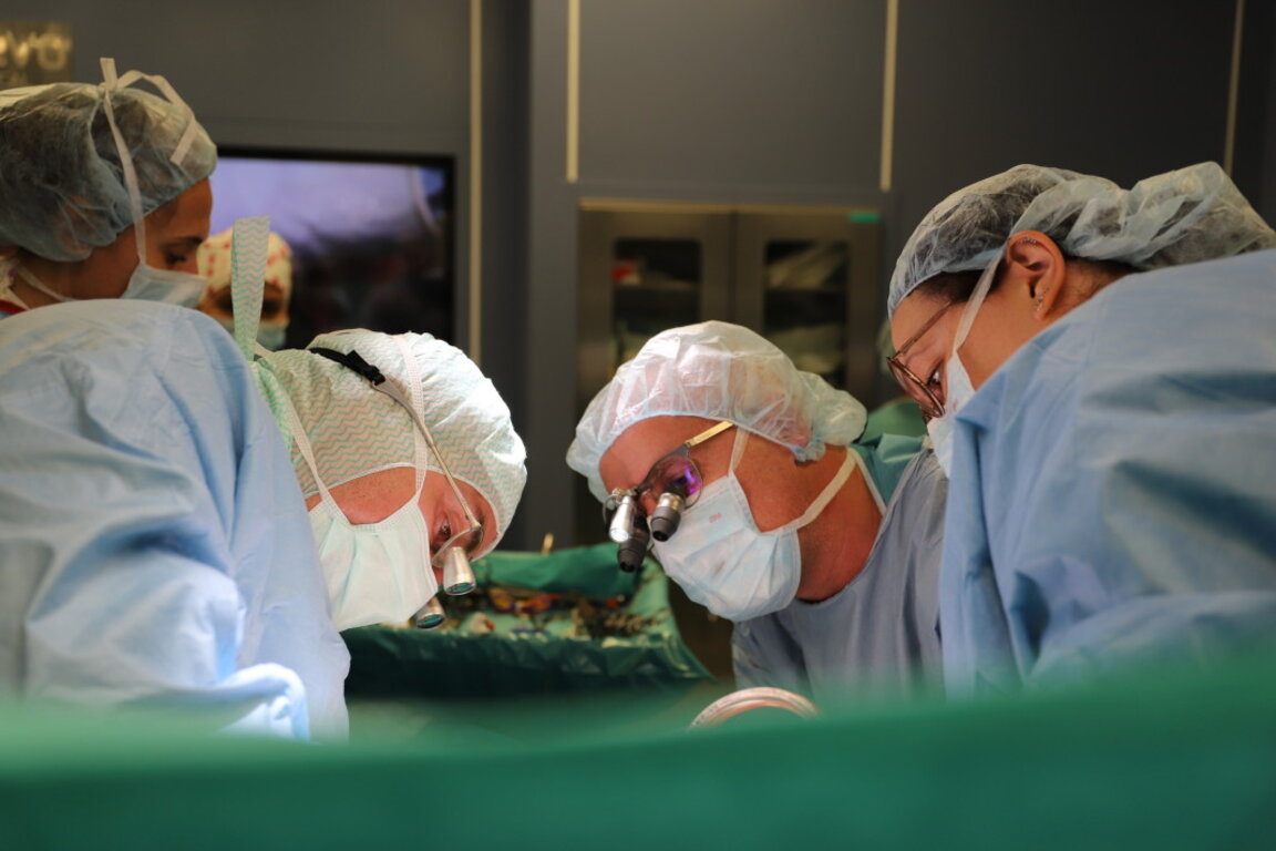 Във ВМА трансплантираха бъбреци на жена на 42 години и на мъж на 21 години
