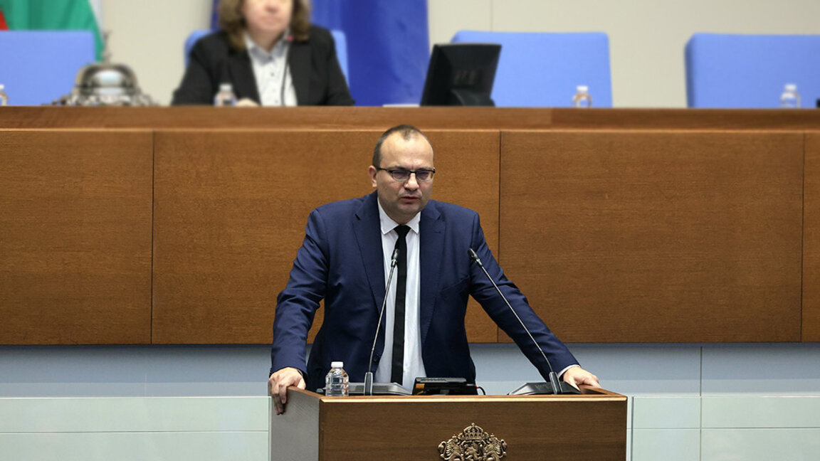 PlC-BD accuse le gouvernement de boycotter l'entrée de la Bulgarie dans la zone euro...