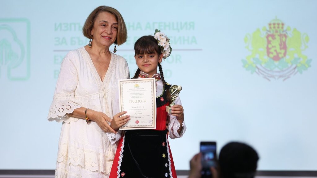 IABÇ shpërbleu pjesëmarrësit në konkurset e saj për fëmijë