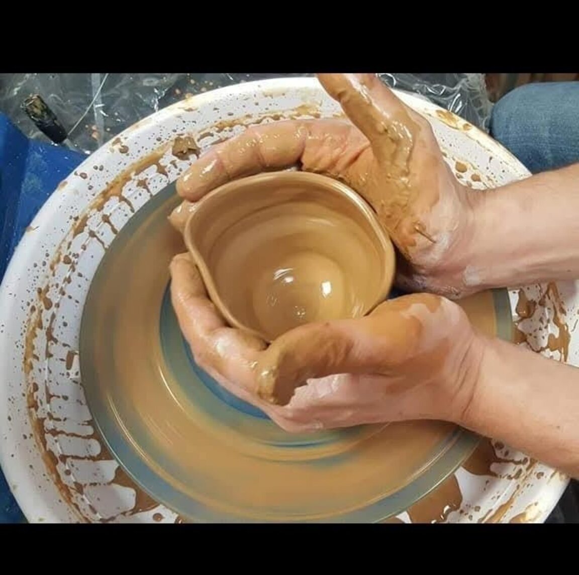 Проект "Традиции" разкрива магията на Бусинската керамика в Бургас