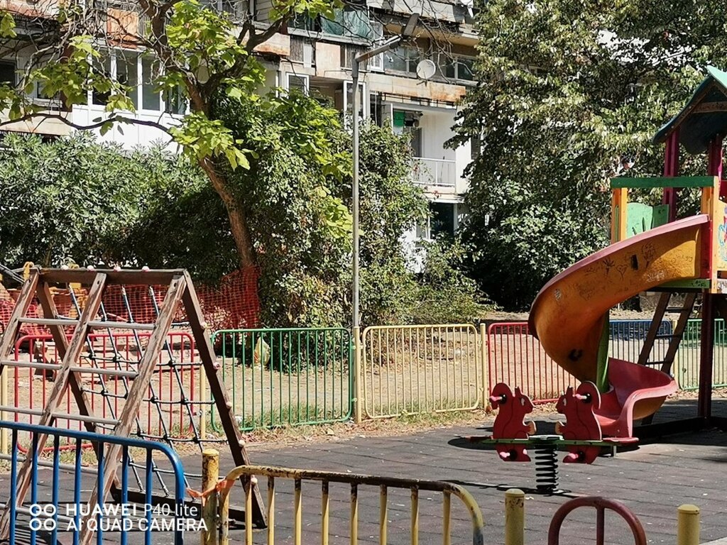 Ток удари дете на детска площадка в кв. "Младост"