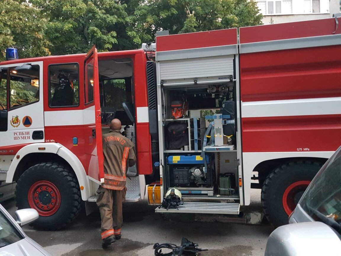 Пожарната в Плевен показа пожаро-тактическо занятие и симулация на транспортно произшествие