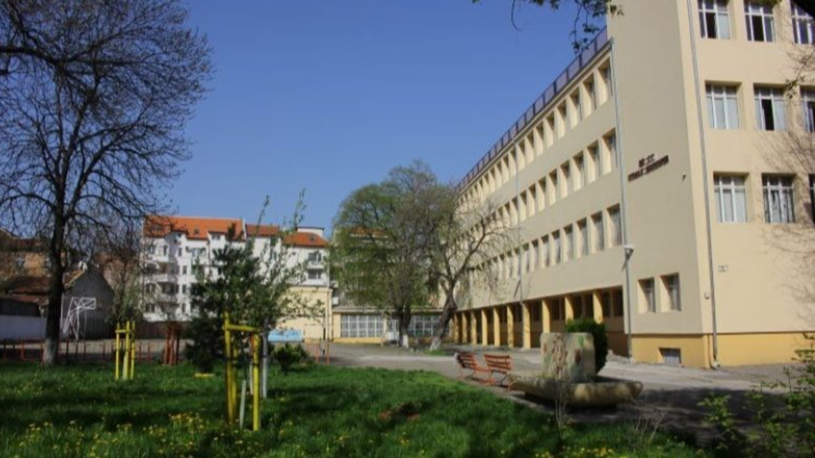 Bugün “Bulgar Dili ve Edebiyatı” dersinden lise bitirme sınavı olacak