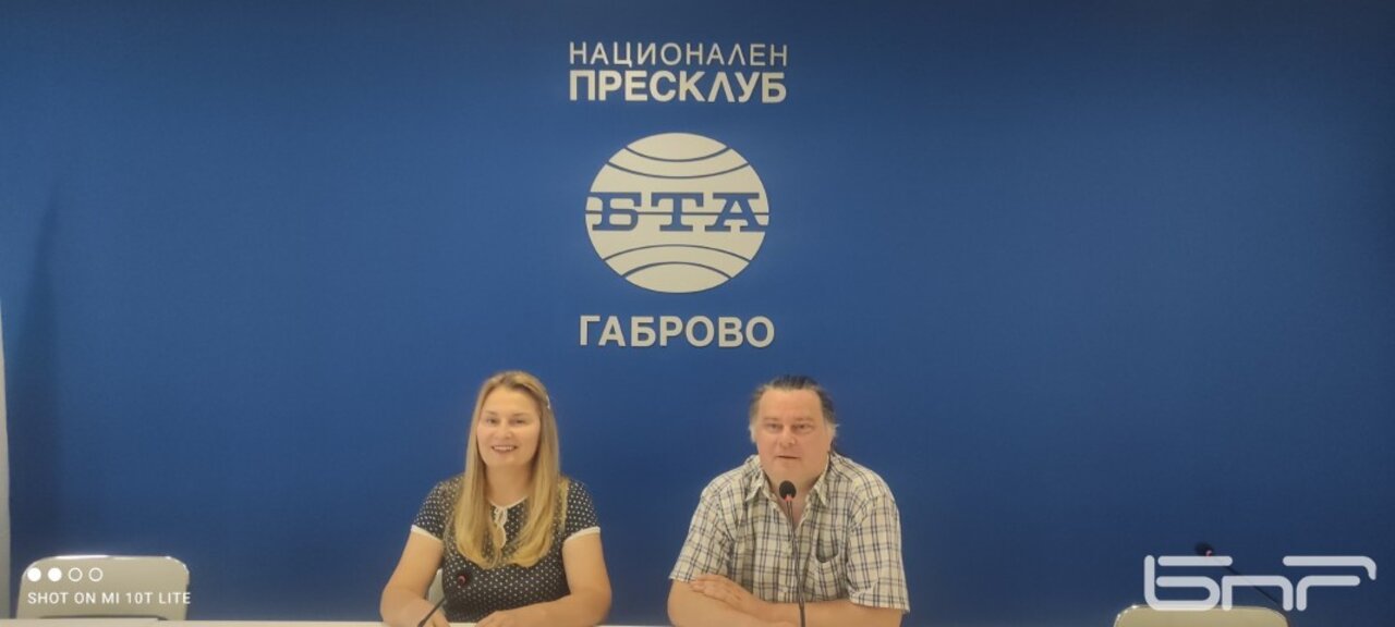 Общински съветници от Габрово атакуват като неизгоден договор за футболно игрище