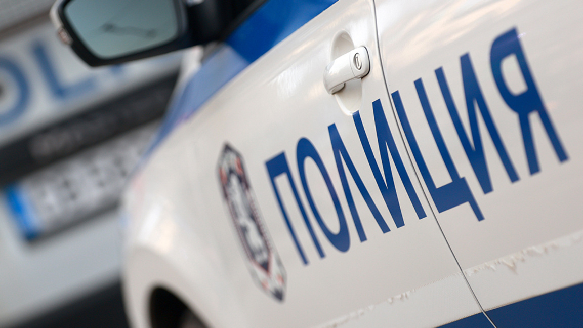 полиция полицейски автомобил тел. 112