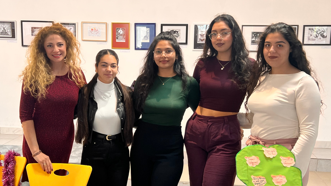 Щанд "Коледна поща на мечтите" в ШУ "Епископ Константин Преславски"