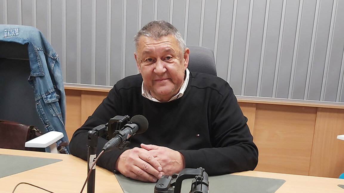 Проф. Росен Коларов