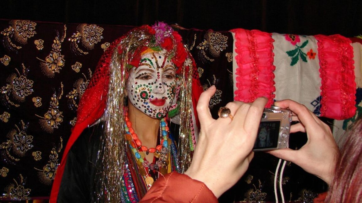 Adorning brides, rolling couscous, taking photos in traditional costumes – Bulgaria's Ribnovo opens up to the world