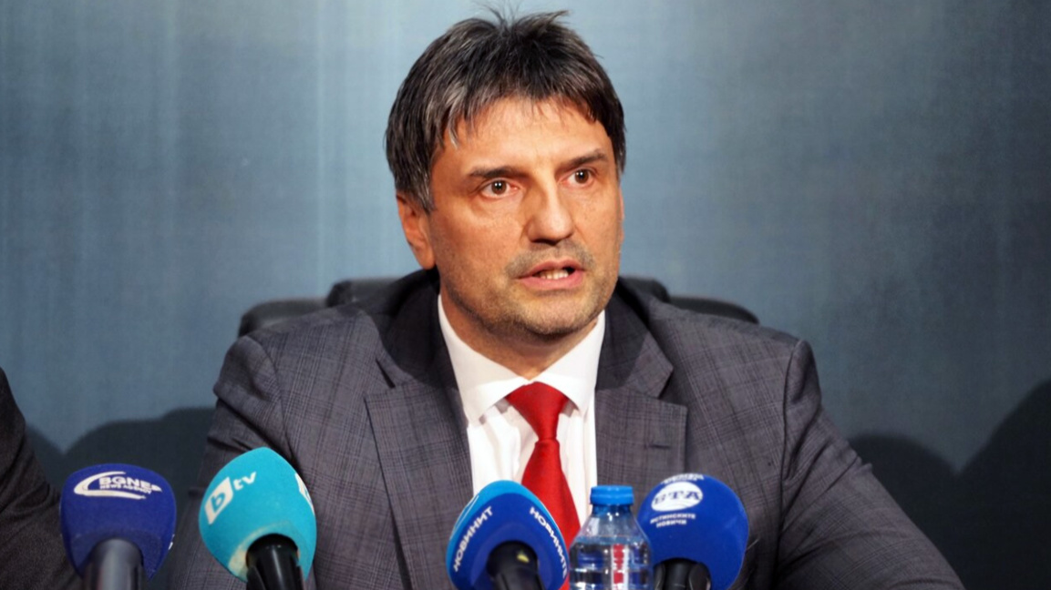 Police officers detained for participation in an organized crime group