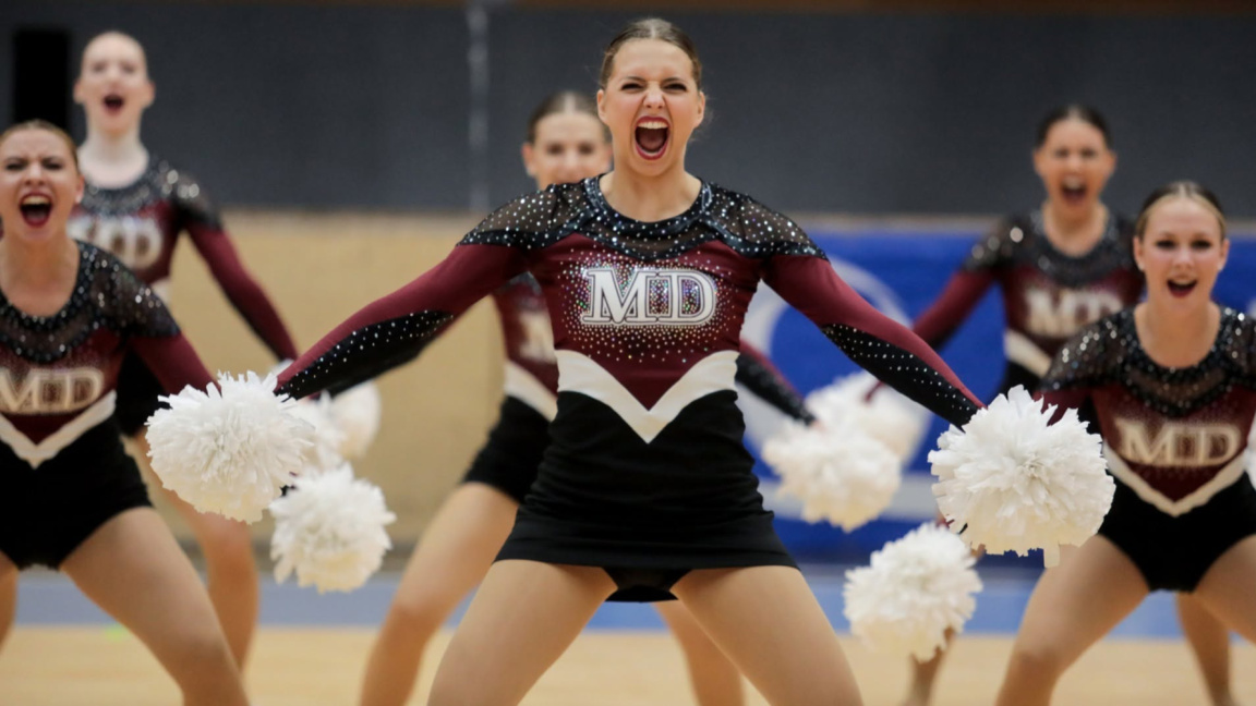 Plovdiv reúne a más de mil competidores de heerleading y baton twirling