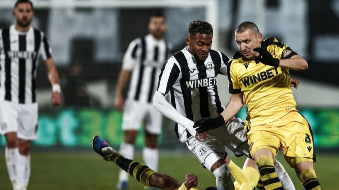 Локомотив и Ботев научиха кога играят дерби № 4