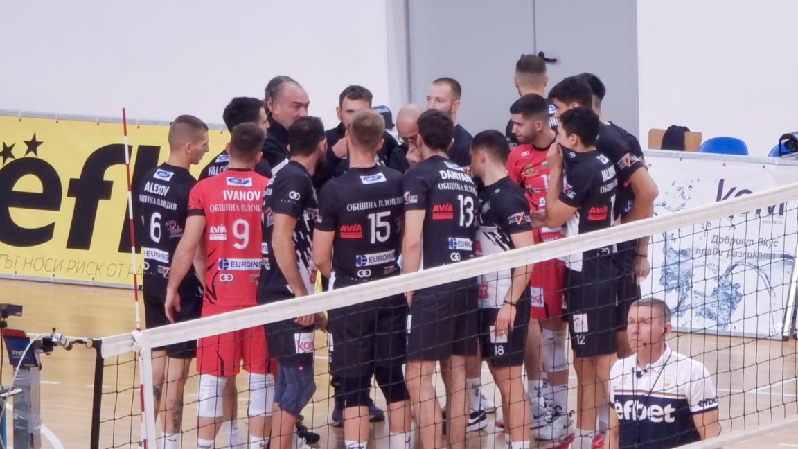 Локомотив завърши като лидер на полусизона в НВЛ