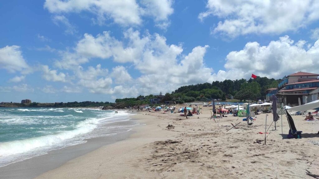 Тялото на изчезналото в морето 18-годишно момче е намерено в залива на плаж  Аркутино