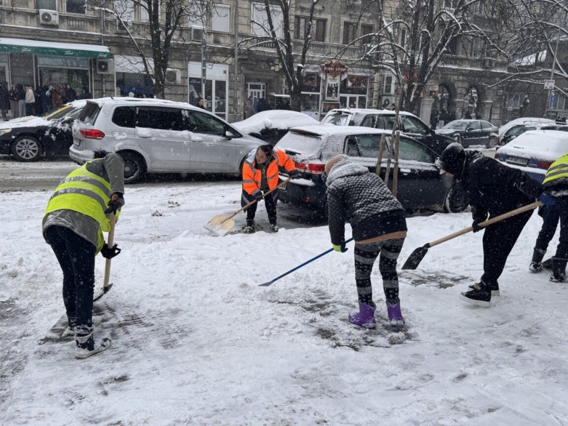 Продължава почистването в Русе