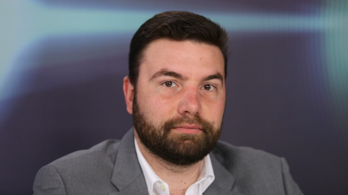 Аркади Шарков