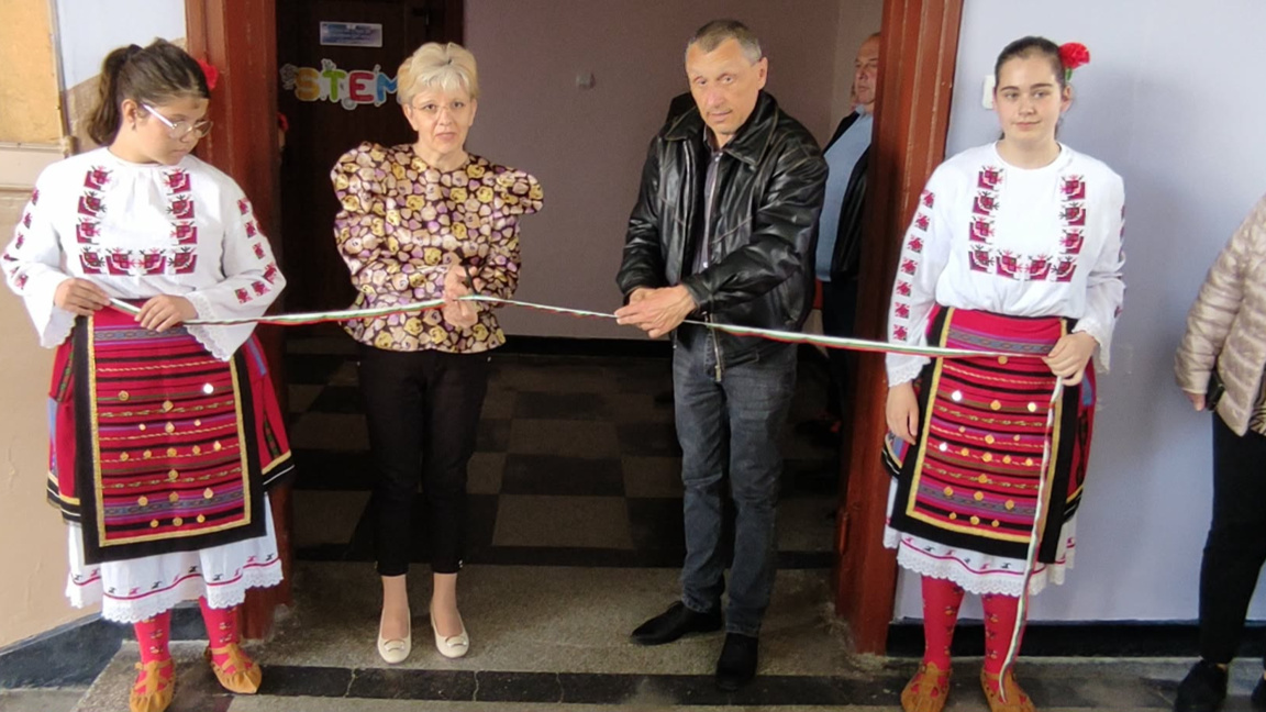 Откриха нови STEM кабинети в училището в Кула