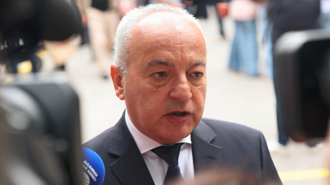 Le gouvernement s'efforce de réduire le déficit budgétaire