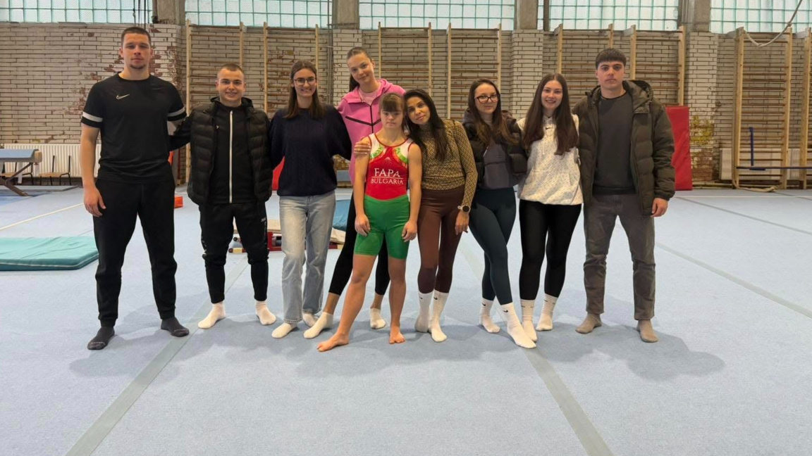 Радена Ангелова от ФАФА с моделирана тренировка пред студенти от НСА