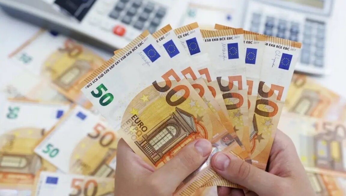 Кое ни спъва по пътя към еврото? Отговаря министър Теменужка Петкова