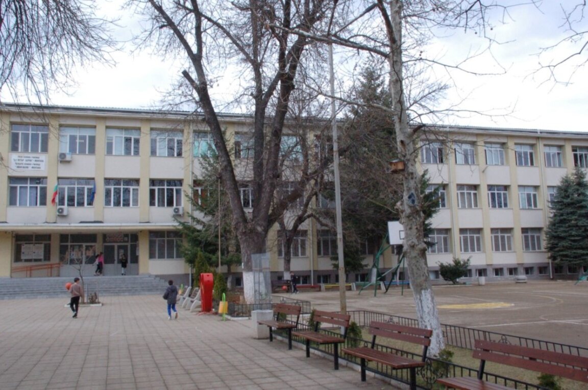 Липсват желаещи за директор на училище в Монтана