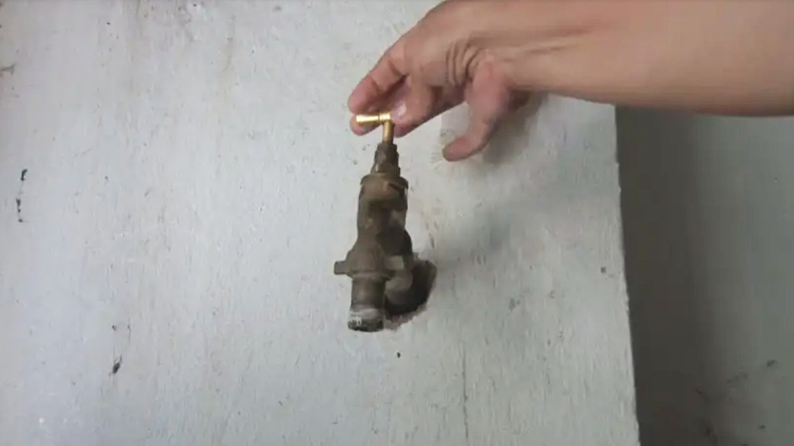 Водата в Смолян и близки села е негодна за пиене след проливните дъждове 