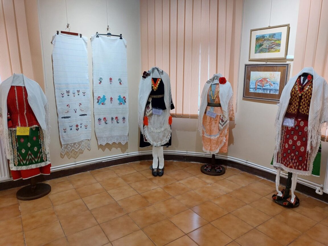 Costume populare bulgărești prezentate în orașul românesc Giurgiu