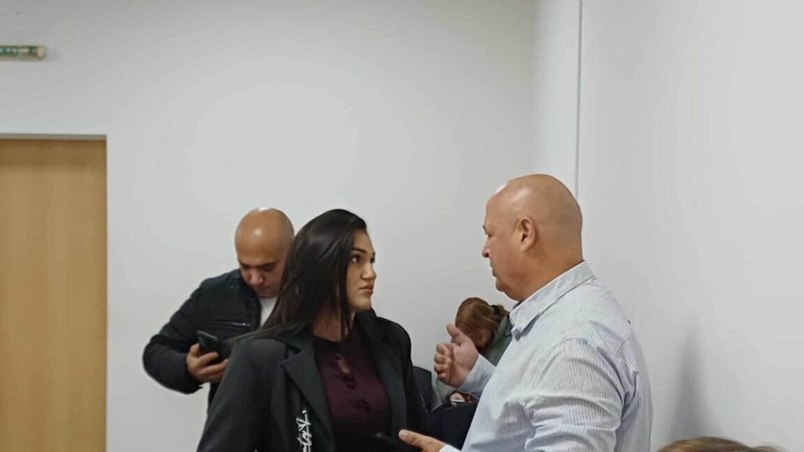 Дебора Михайлова и адвокатът й Слав Даскалов