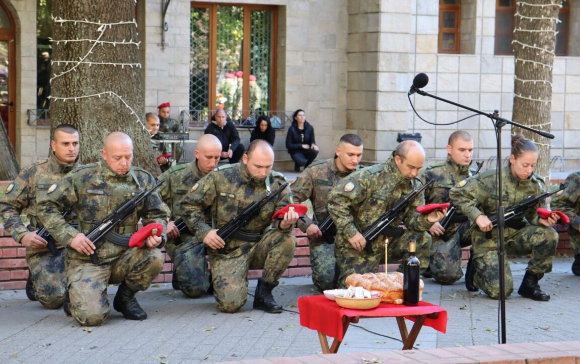 На Архангелова задушница Хасково почете загиналите воини