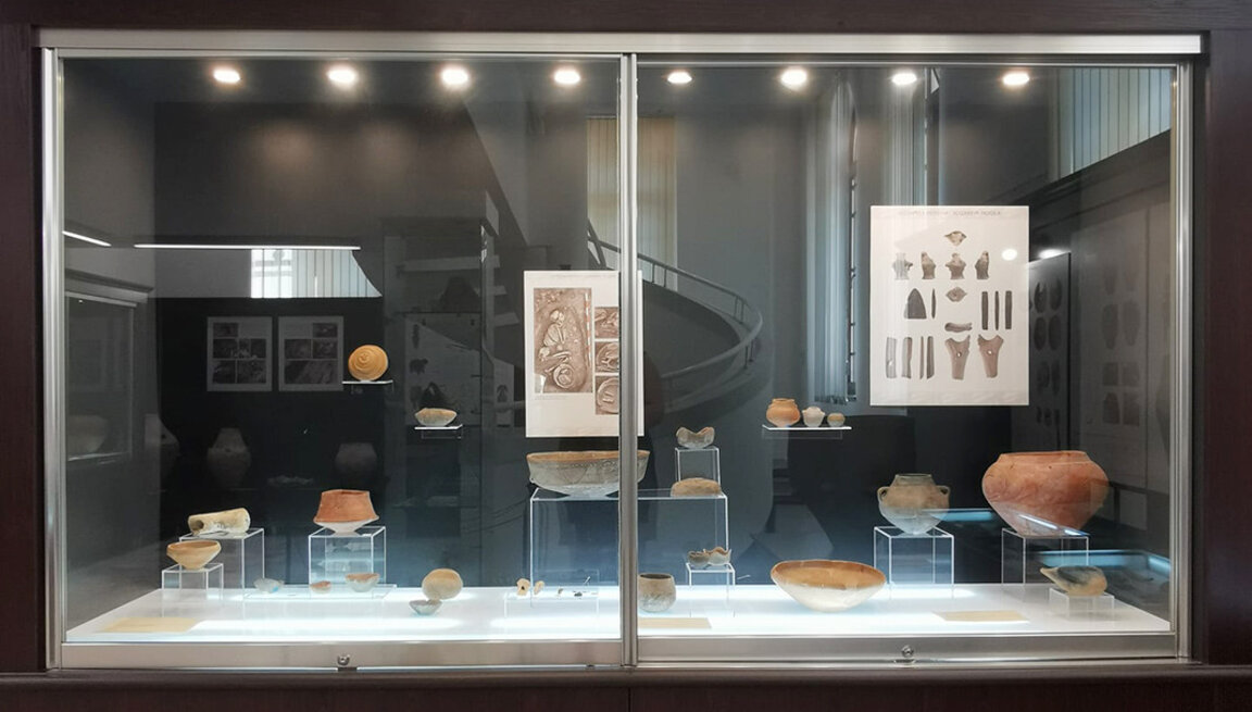 Изящно гравирани съдове и фино изработени идоли – Козарева могила разкрива своите тайни