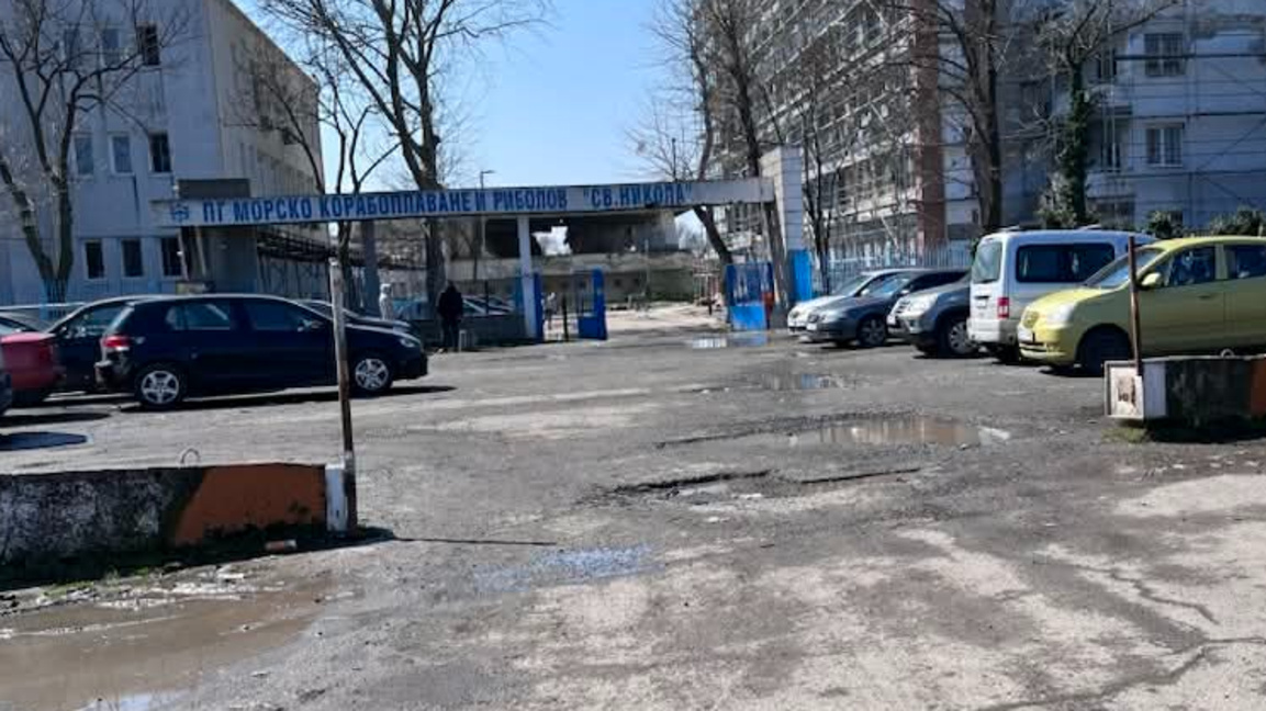 Ремонтът на пътя към Морското училище е без конкретен срок