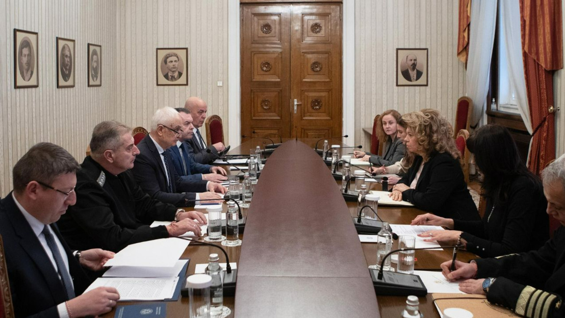 President Iotova holds consultative meeting over the Middle East conflict