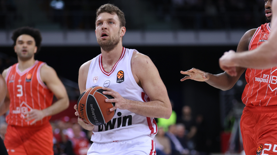 Александър Везенков