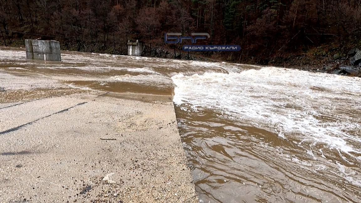 Мостът над Арда до Китница отново затворен, този път заради ремонт