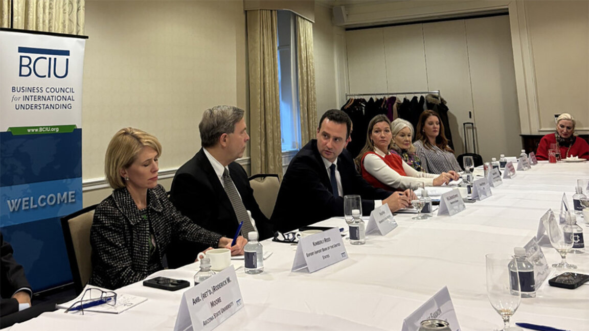 Energieminister Stankow lädt US-Investoren in bulgarischen Energiesektor ein