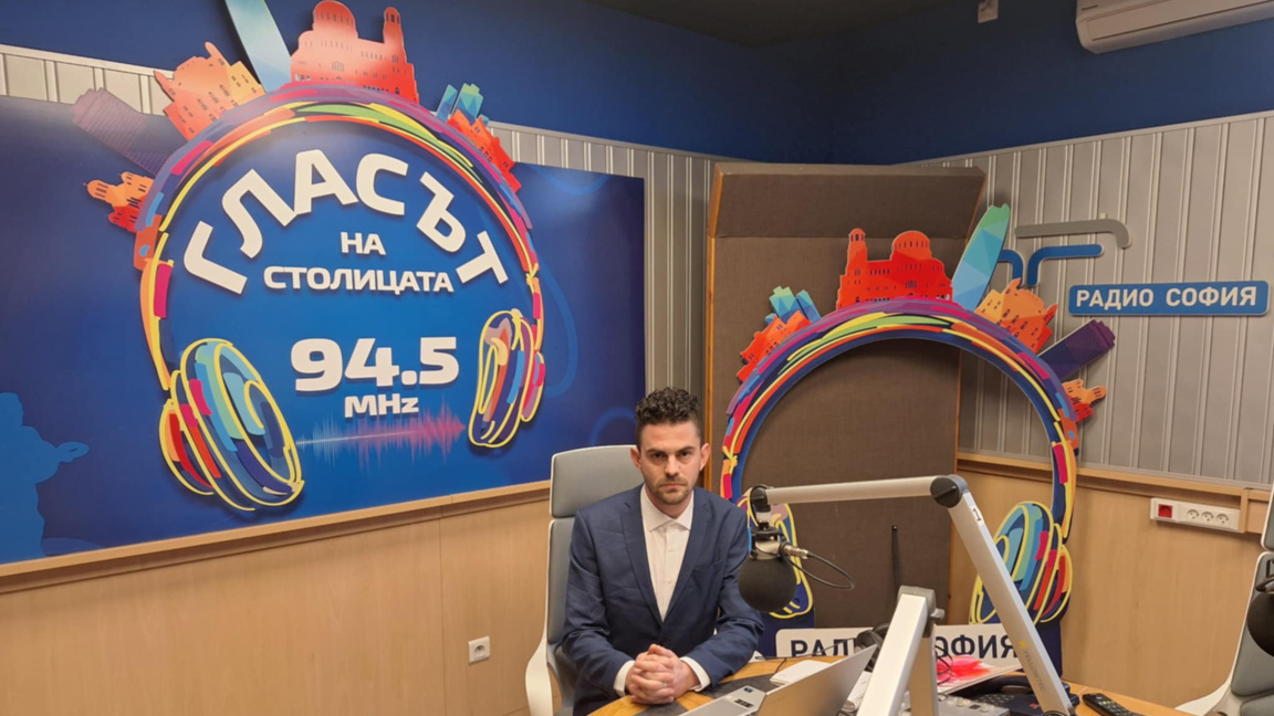 Александър Маринов