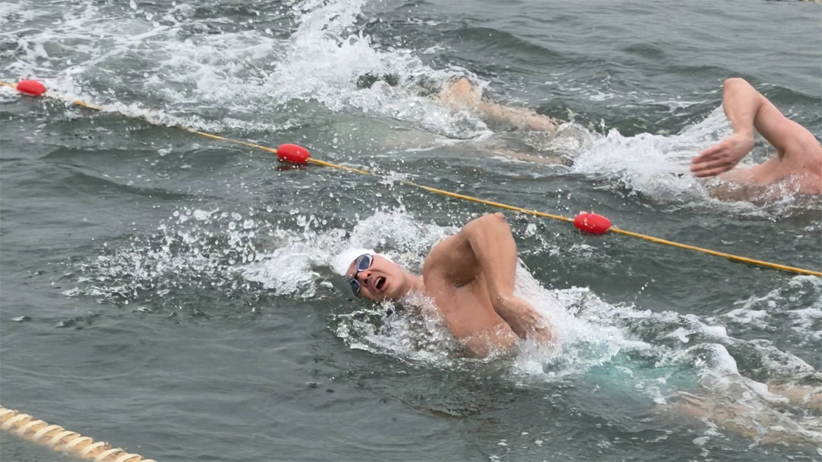 Цанко Цанков завоевал три медали на Кубке мира по зимнему плаванию в Гдыне