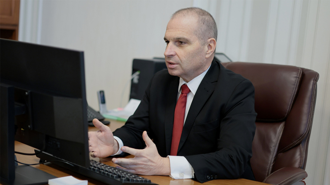 Grozdan Karaxhov