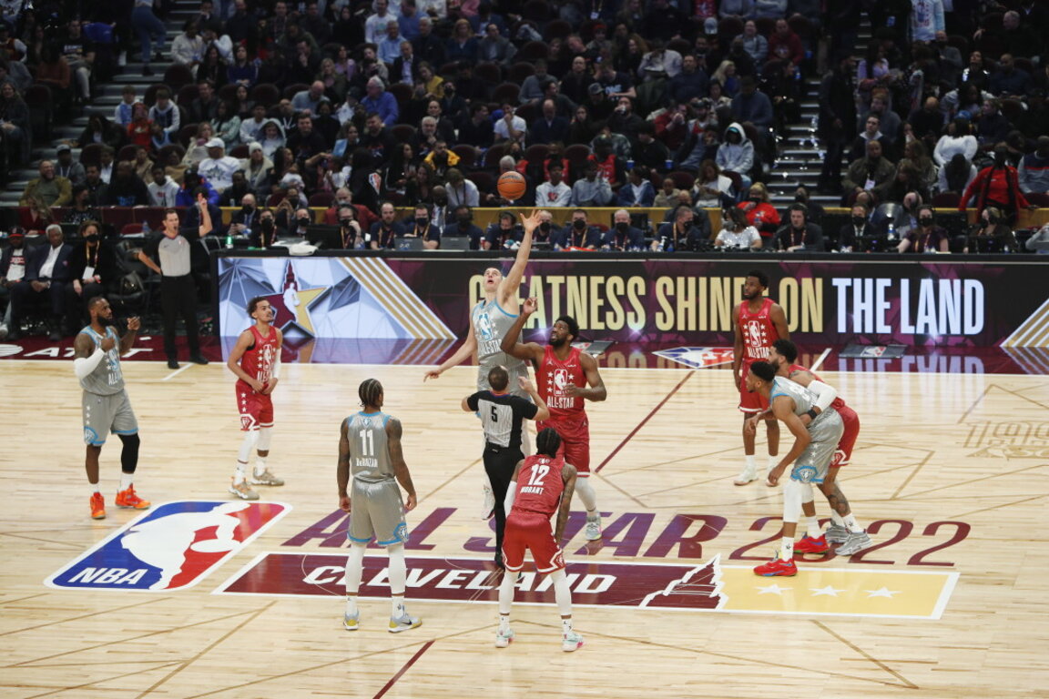 Мачът на звездите догодина е в Лос Анджелис.