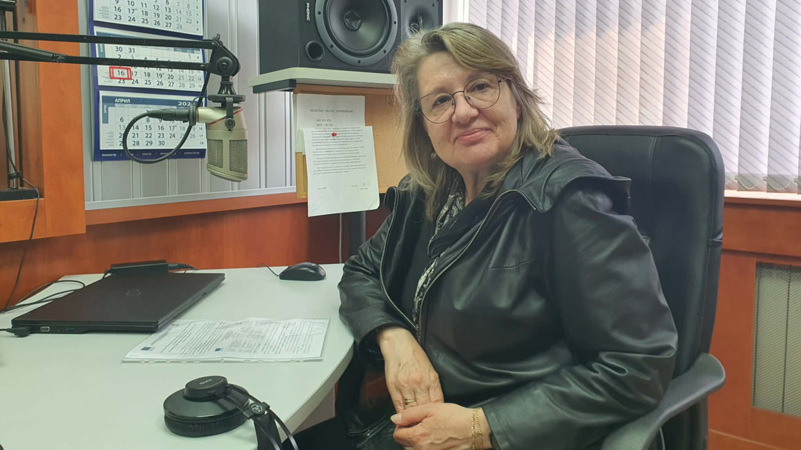 Стефка Абаджиева - директор на Областната организация на БЧК