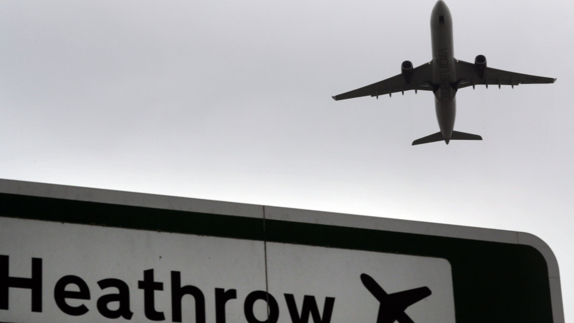 Лондон планира чартърни полети за завръщане на британци от Близкия изток