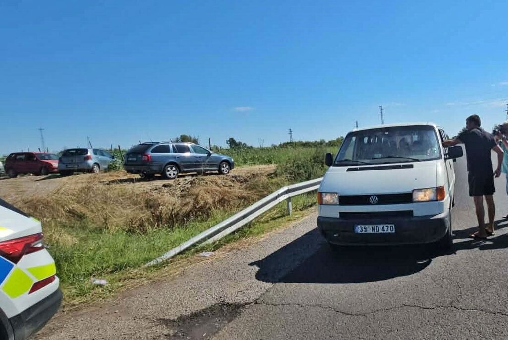 Tarım üreticileri Ruse-Makaza yolunun bir bölümünü trafiğe kapattı