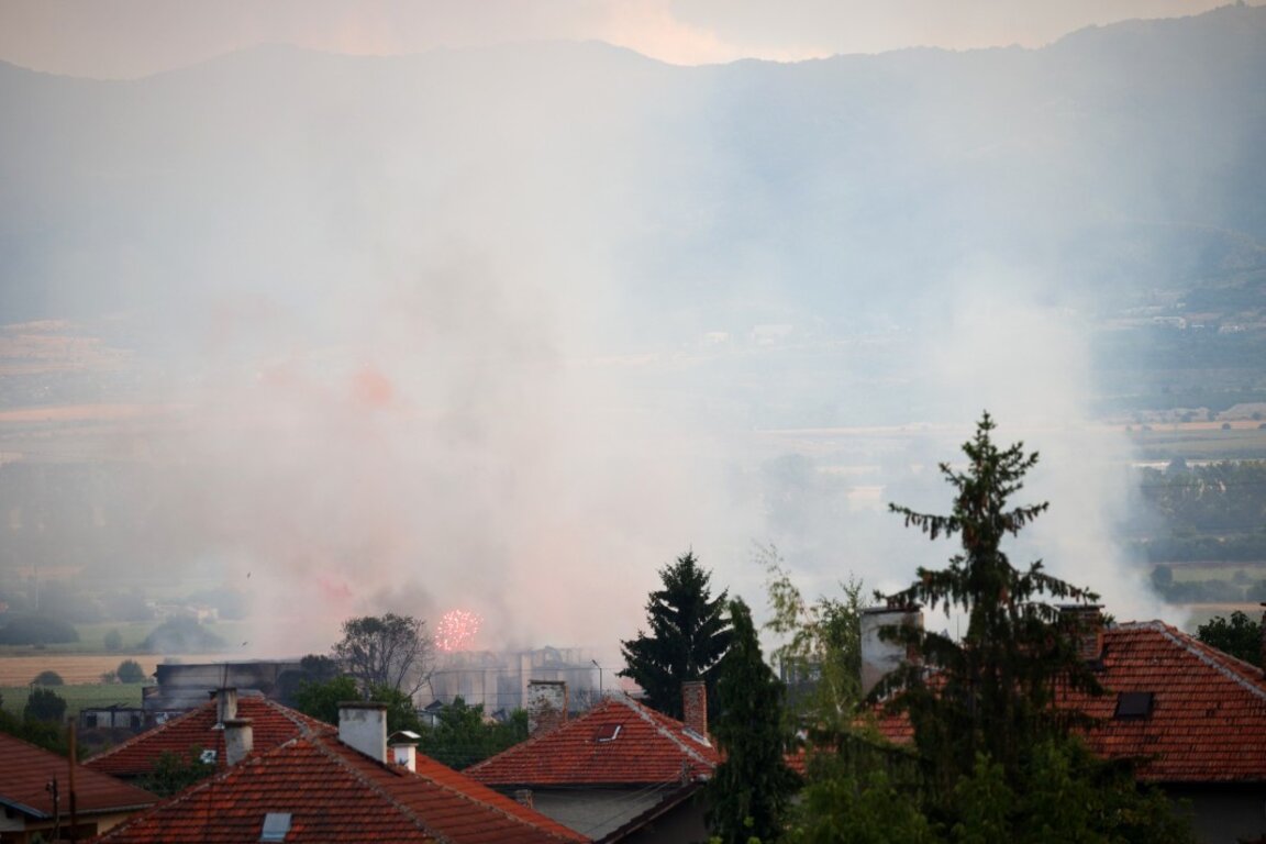 One killed in the explosion at the fireworks warehouses near Elin Pelin