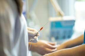 Липсват 30 000 медицински сестри! Решението – защитена специалност