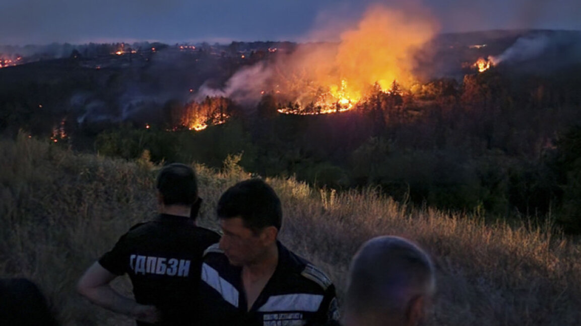 Продължава борбата с пожарите в Рила и Пирин