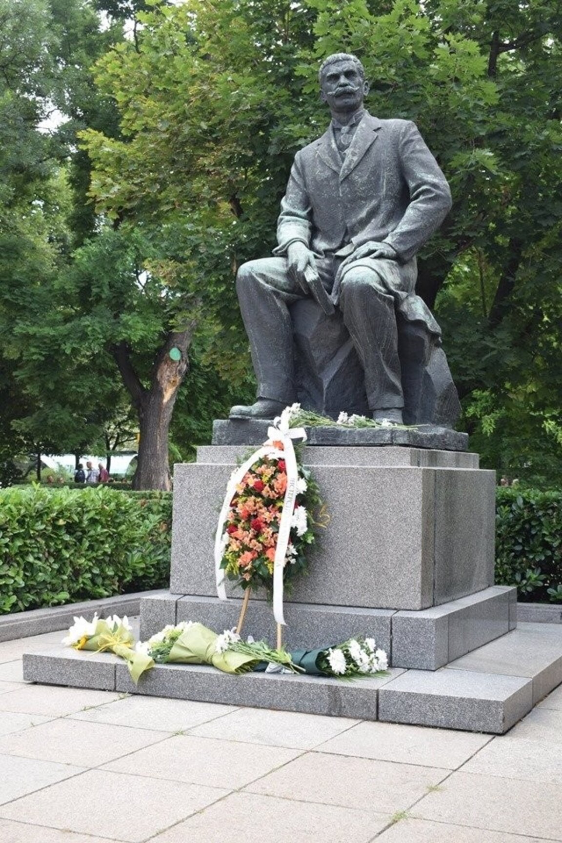 Иван Вазов паметник