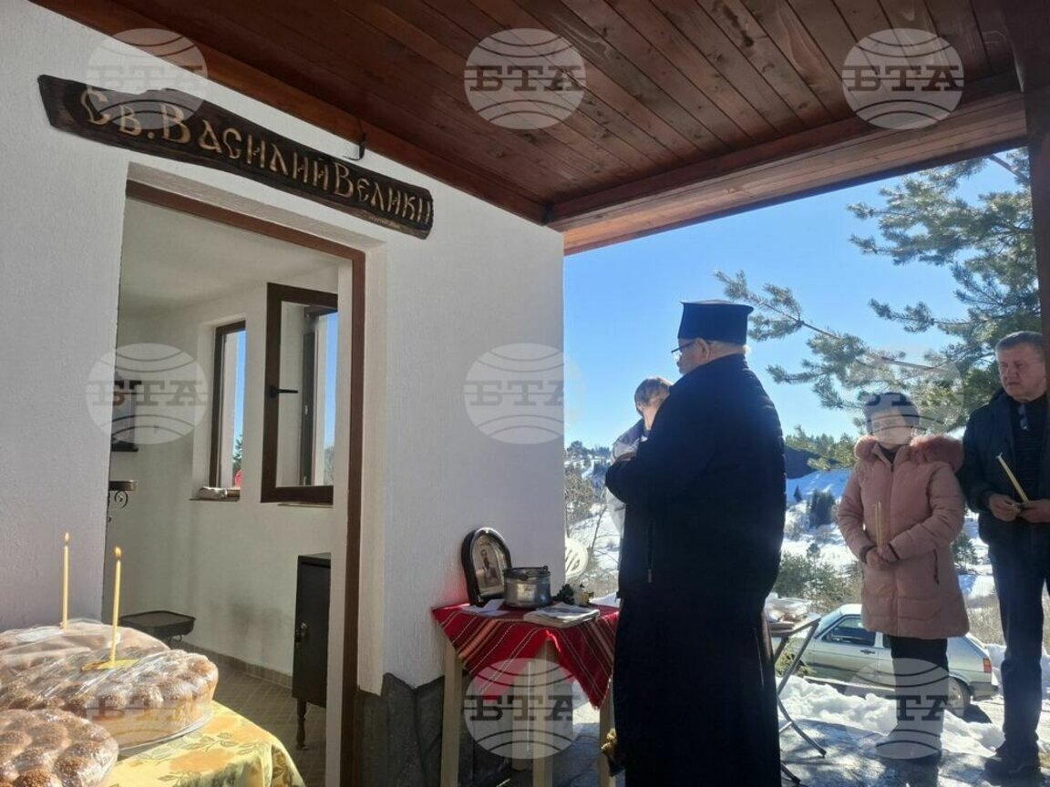 Тридесети параклис осветиха край Момчиловци