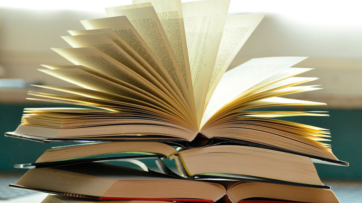 Евгени Черепов, учител: Младежите днес четат активно