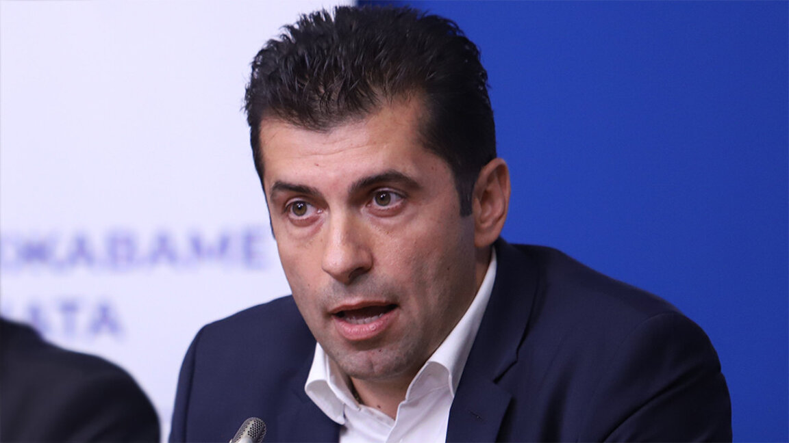 Кирил Петков вижда "моноспектакли за избори"