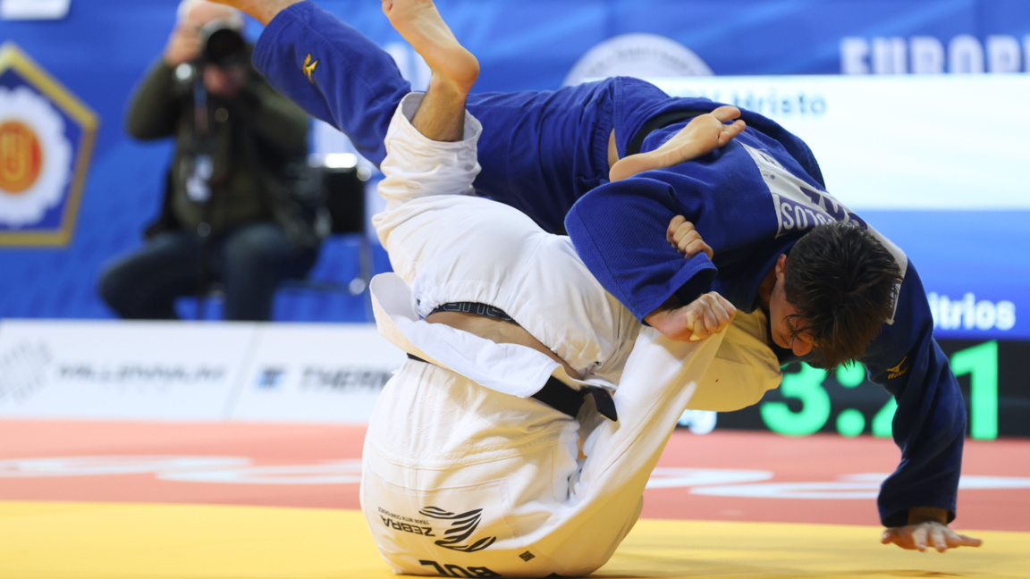 Милена Стойкова (в бяло)