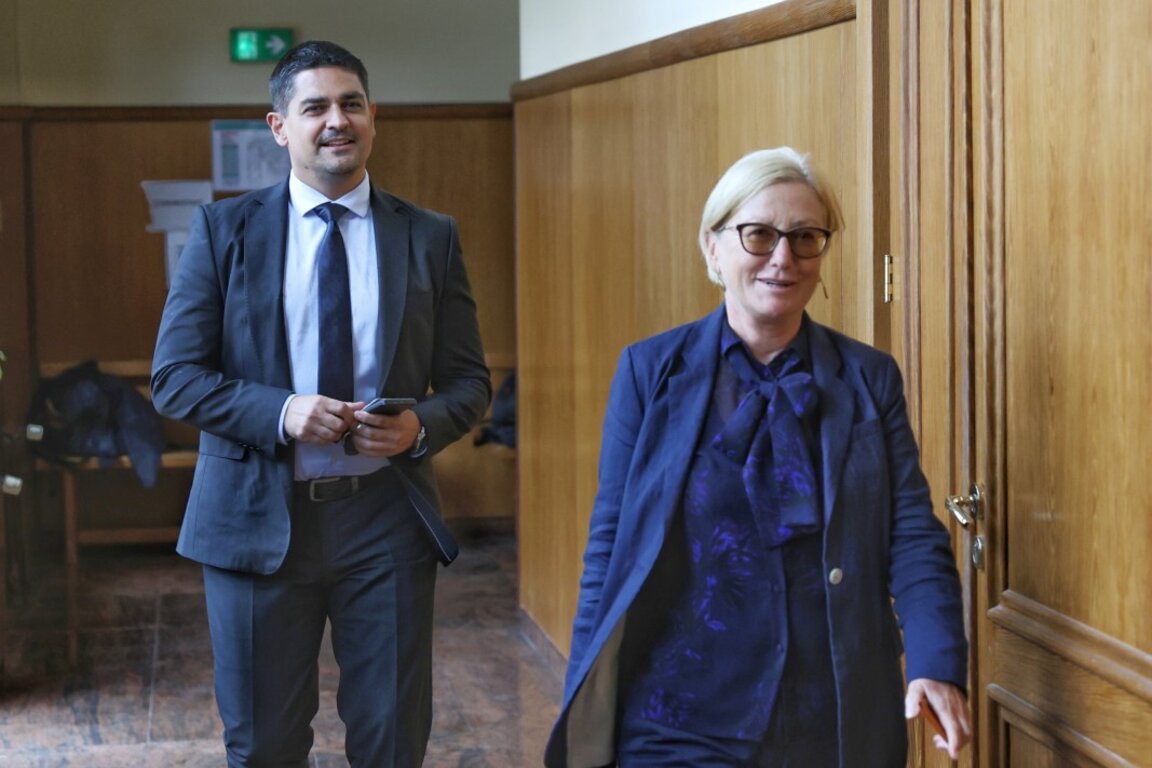 Радостин Василев и адвокат Ина Лулчева в СГС -  4 септември 2023 г.